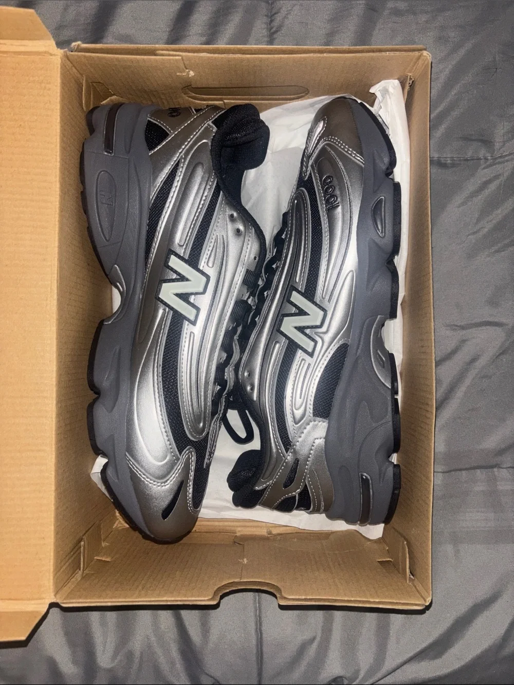New Balance Men's Silver and Black Athletic Sneakers